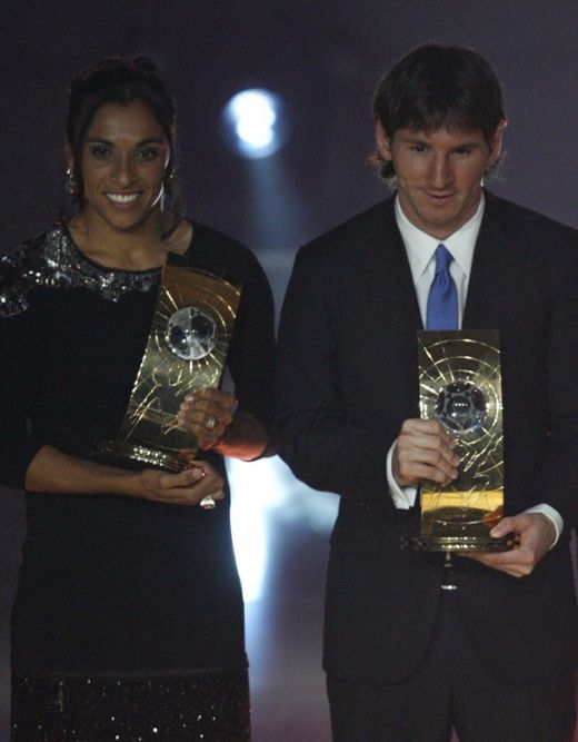 El este REGELE! Messi a castigat trofeul FIFA World Player 2009:_49