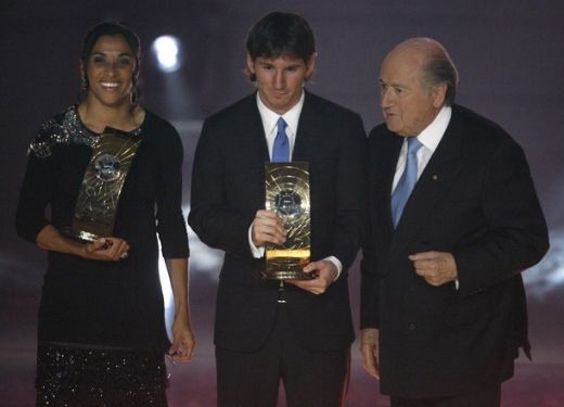 El este REGELE! Messi a castigat trofeul FIFA World Player 2009:_45