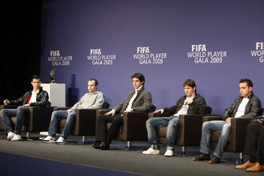 El este REGELE! Messi a castigat trofeul FIFA World Player 2009:_13