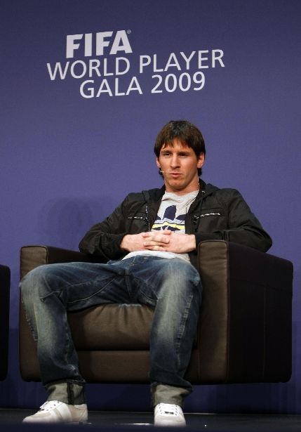 El este REGELE! Messi a castigat trofeul FIFA World Player 2009:_8