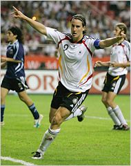 Messi din fotbalul feminin! Marta, cea mai buna jucatoare din 2009! VEZI un SUPER GOL:_4