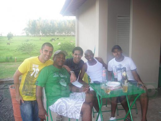 FOTO Bogatie in Brazilia pentru Spadacio, Helder si Eric! Cum au strans mancare pentru saraci!_19