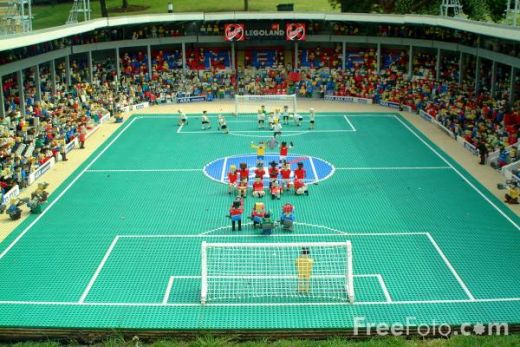 FOTO! Ceva ce in Romania nu vei vedea! Cele mai tari stadioane din lume facute din LEGO_14