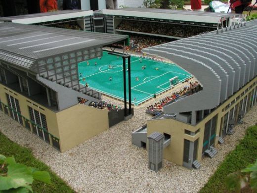 FOTO! Ceva ce in Romania nu vei vedea! Cele mai tari stadioane din lume facute din LEGO_7
