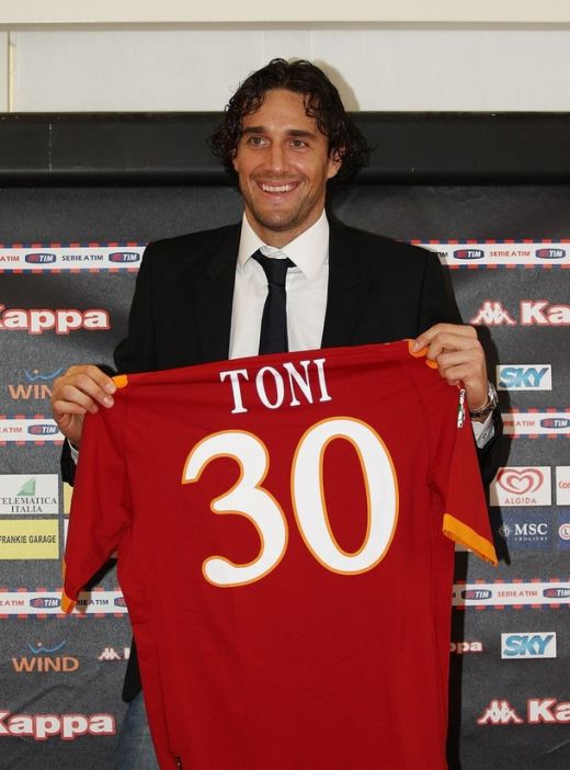 FOTO: Luca Toni a fost prezentat oficial la Roma!_4