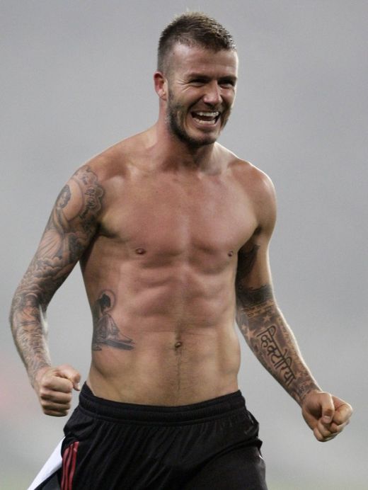 FOTO / Beckham si-a aratat chilotii Armani la derby-ul dintre Juve si Milan!_17