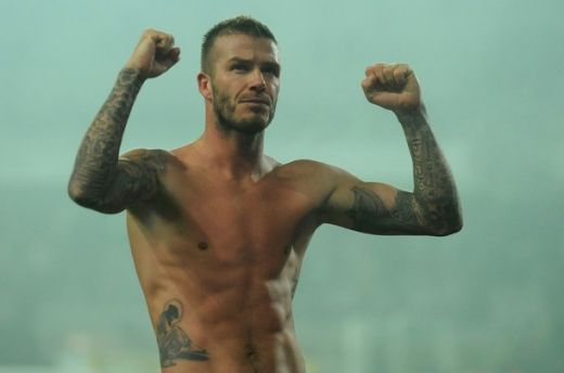 FOTO / Beckham si-a aratat chilotii Armani la derby-ul dintre Juve si Milan!_13