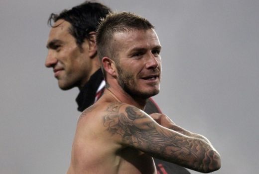 FOTO / Beckham si-a aratat chilotii Armani la derby-ul dintre Juve si Milan!_15