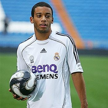 Luis Fabiano, cel mai bun brazilian din Europa! Vezi pe ce loc sunt Ronaldinho si Kaka:_6