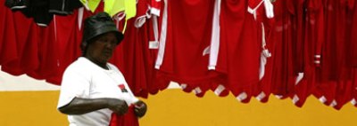 FOTO! "Imaginea UMILINTEI la CAN"! Nationala Mozambicului isi spala tricourile de mana, la lighean!_1