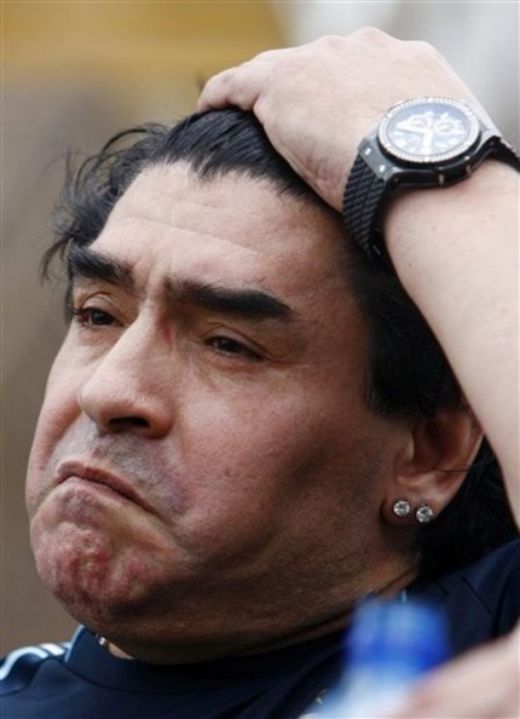 FOTO! Isterie totala in Africa de Sud! Ce show au facut Maradona si Mamaliciki Stoicikov_20