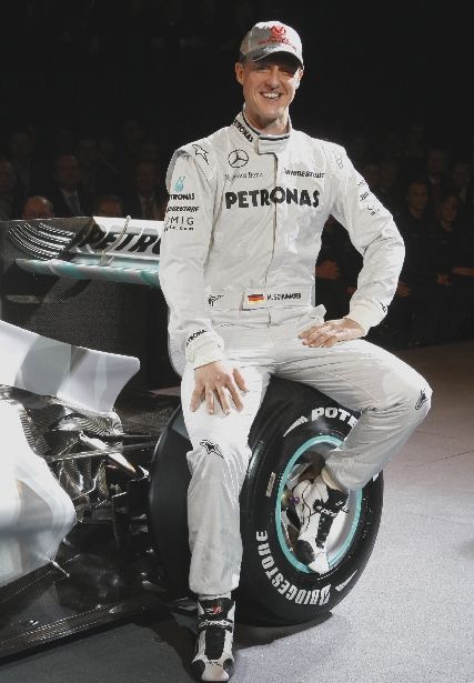 FOTO / Michael Schumacher, prezentat OFICIAL la Mercedes!_4
