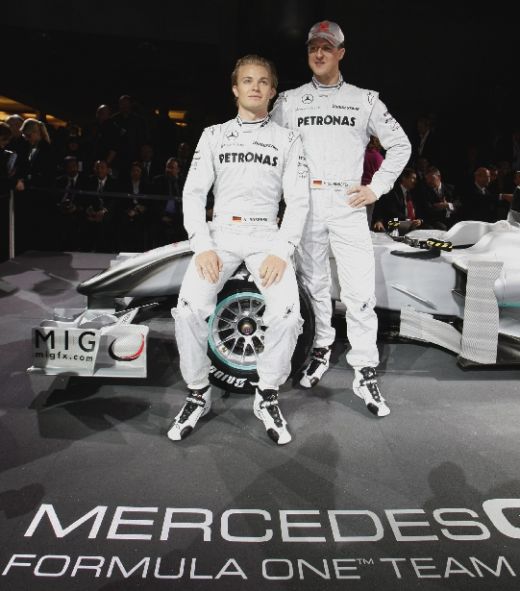 FOTO / Michael Schumacher, prezentat OFICIAL la Mercedes!_5