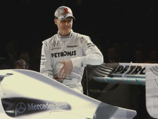 FOTO / Michael Schumacher, prezentat OFICIAL la Mercedes!_2