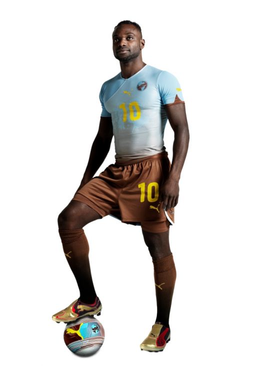 4 picturi cu jucatori de fotbal africani, comandate de catre PUMA artistului Kehinde Willey_16