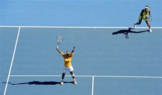 DE NEOPRIT: Surorile Williams au castigat proba de dublu de la Australian Open!_10