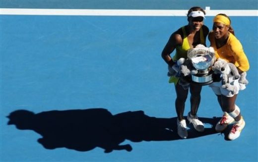 DE NEOPRIT: Surorile Williams au castigat proba de dublu de la Australian Open!_15