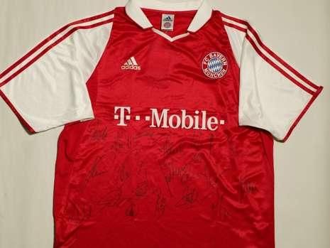 FOTO: Se poarta retro... Bayern isi trage un echipament vechi de 40 de ani :)_3