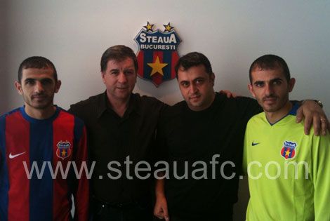 VIDEO: Fratii Karamyan au semnat cu Steaua! Argaseala: "Au fost cele mai grele negocieri"_3