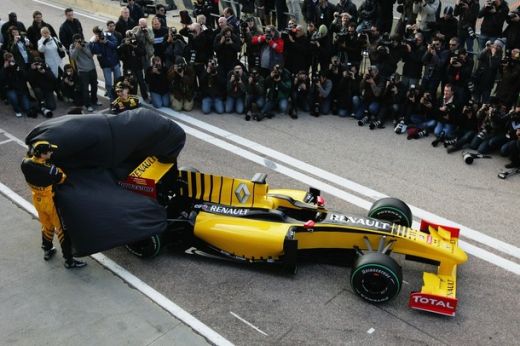 FOTO! Vezi cum va arata monopostul Renault F1 in 2010!_9