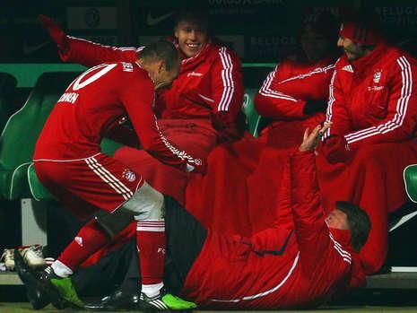Culoarea colantilor purtati de Robben nu este agreata de Liga Profesionista Germana! FOTO:_5