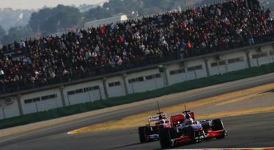 VIDEO Alonso e ZEU: a strans 36.000 de oameni la primul test cu Ferrari!_1