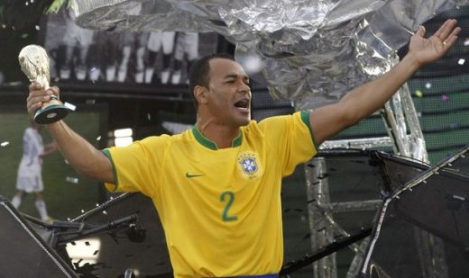 Incredibil: Jucatorii brazilieni si-au facut rost de scutiri sa fuga la Carnaval! Ce scuza a avut Adriano!_10