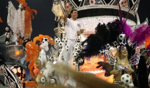 VIDEO! Ronaldo, rege in Brazilia! Cum a petrecut la Carnaval si cum l-a salvat POLITIA!_2