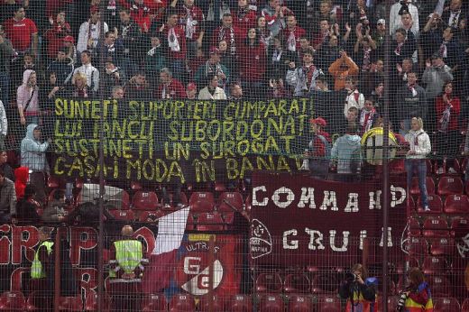 Meciul suporterilor! Care este cel mai tare banner al unei galerii din Romania?  _2