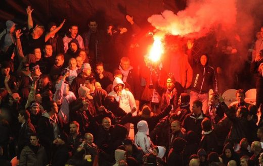 IMAGINI SOCANTE! Pumni si sange la Bilbao - Anderlecht: fanii s-au batut CRUNT pe teren_3