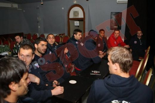 FOTO Steaua vrea sa inceapa returul cu zambetul pe buze: a mers la Cafe Deko!_3