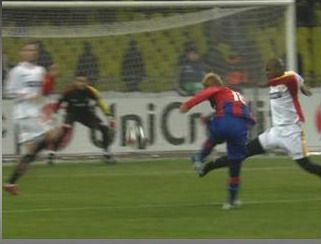 VIDEO Gol de cinema Gonzalez: TSKA Moscova 1-1 FC Sevilla_4