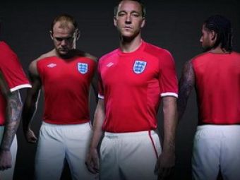 Beckham, Rooney si Terry in noile tricouri ale Angliei! Sunt mai tari ca ale nationalei? FOTO!