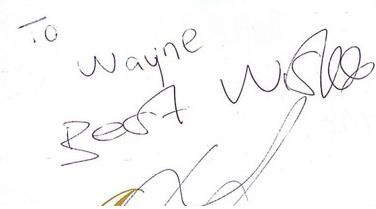 VIDEO / CATERNICA: fanii l-au pus pe Terry sa scrie pe un autograf: "Pentru Wayne, imi pare rau!"_2