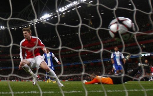 VIDEO UMILINTA! Porto capituleaza pe Emirates: Arsenal 5 -0 Porto!_3