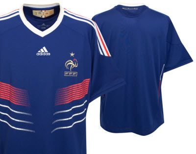 FOTO! Asta e noul tricou al Frantei in care Benzema promite sa bata pentru prima data Romania dupa 3 meciuri!_5