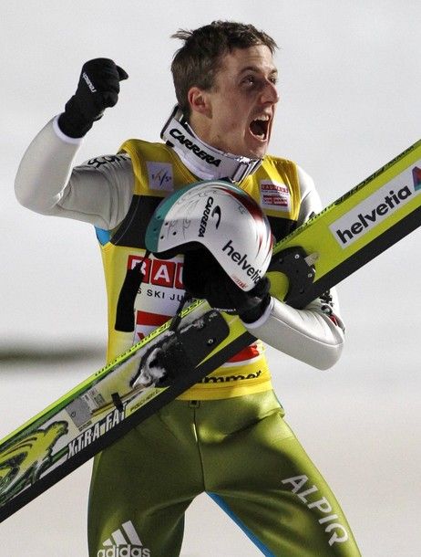 Dublul campion Olimpic, Simon Ammann e NOUL campion mondial la sarituri cu schiurile_3