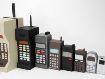 SUPER VIDEO! Vezi in 2 minute cum au evoluat aproape 40 de ani de telefonie mobila!