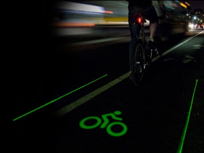 LASER FRATE! Light Lane - Prima bicicleta care-si face pista speciala pe strada! VIDEO