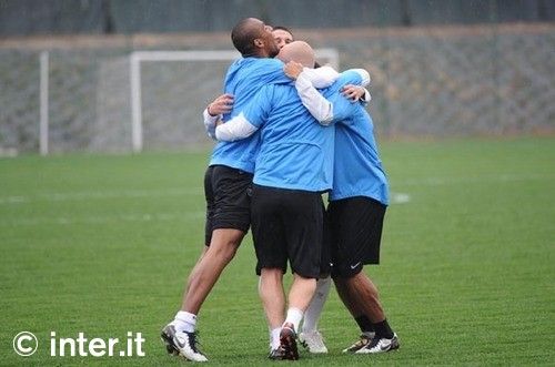 SUPER FOTO: Chivu a readus fericirea la Inter!_2
