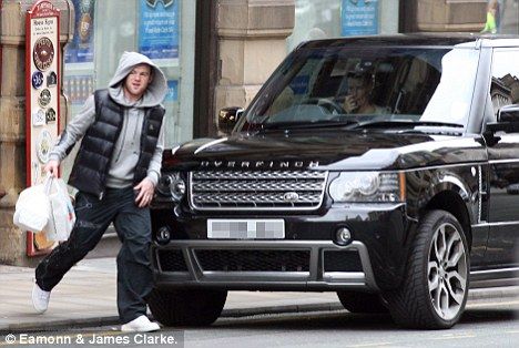 FOTO Secretul succesului? Rooney mananca la fast food dupa antrenamente!_4
