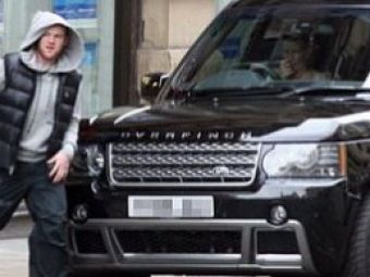 FOTO Secretul succesului? Rooney mananca la fast food dupa antrenamente!