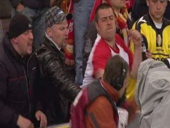 FOTO Iadul din care a plecat Boloni! Belgienii turbati au batut un cameraman pe stadion!