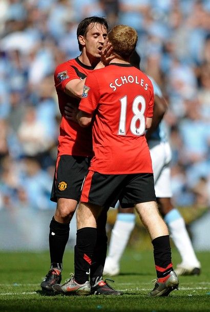 VIDEO Scholes loveste din nou in prelungiri! Manchester City 0-1 Manchester United!_4