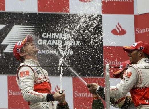 VIDEO / McLaren castiga totul in China. Vezi filmul cursei!_101