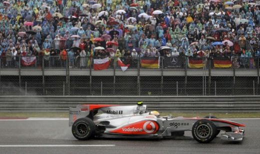 VIDEO / McLaren castiga totul in China. Vezi filmul cursei!_112
