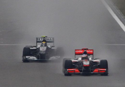 VIDEO / McLaren castiga totul in China. Vezi filmul cursei!_117