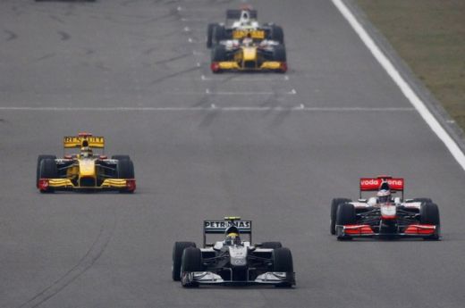 VIDEO / McLaren castiga totul in China. Vezi filmul cursei!_128