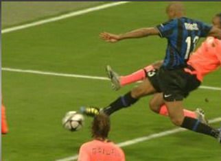 Chivu si Inter, aproape de finala! Inter 3-1 Barcelona! Vezi golurile 3D!_8