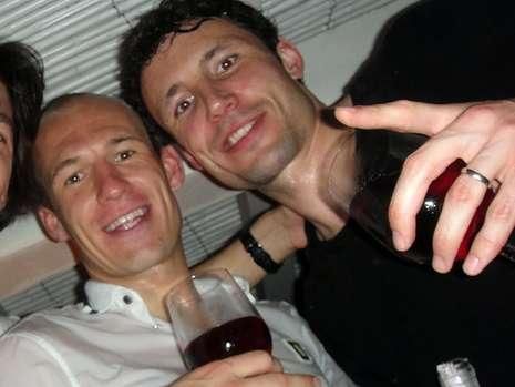 IMAGINEA ZILEI! Robben, rupt de BEAT dupa ce Bayern a luat titlul! FOTO_2